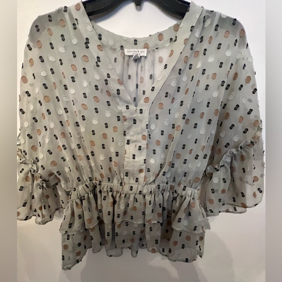 CURRENT AIR LOS ANGELES SHEER  V NECK  TOP. SIZE SMALL WITH ATTACHED CAMISOLE - Picture 3 of 11